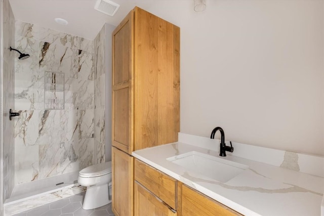 30350 Hostler Dr, Oak Creek, CO 80467 - full bath with a marble finish shower and vanity