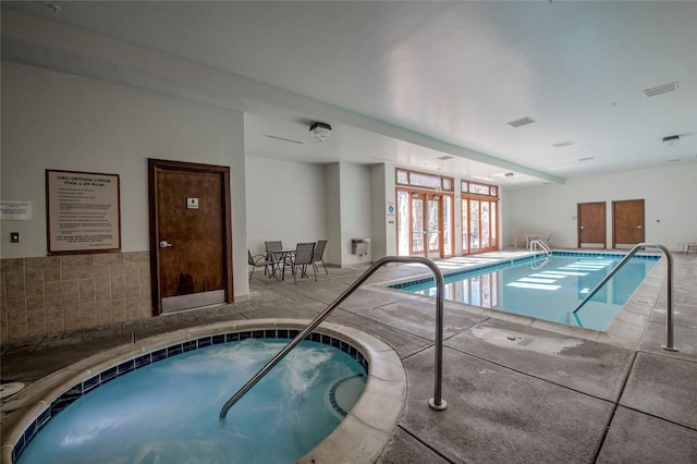 22787 US Highway 6 Unit 302, Keystone, CO 80435 - indoor pool with a hot tub
