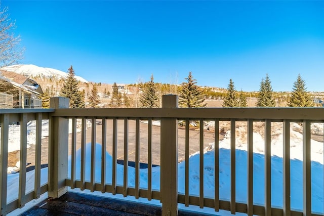 balcony featuring a mountain view
