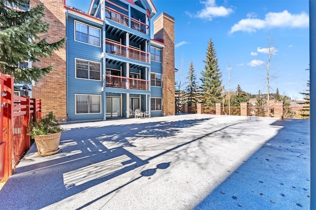 100 S Park Ave Unit E111, 112, Breckenridge, CO 80424 - view of apartment building / complex with fence