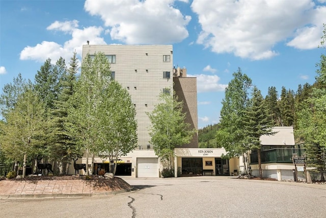 22097 Saints John Rd Unit 2537, Keystone, CO 80435 - view of property with an attached garage