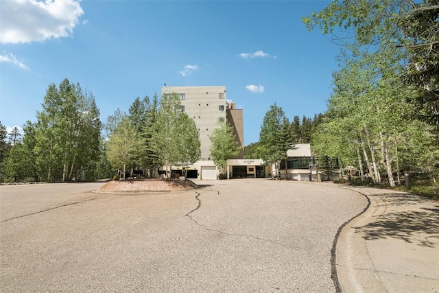 22097 Saints John Rd Unit 2537, Keystone, CO 80435 - view of home's community featuring an attached garage