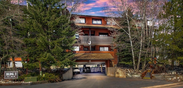715 S 5th Ave Unit 260, Frisco, CO 80443 - view of building exterior with driveway