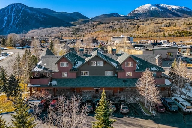 bird's eye view featuring a mountain view