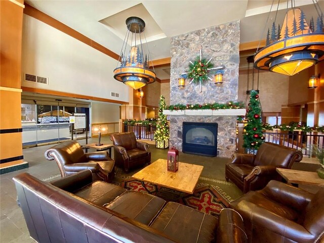 common area featuring visible vents