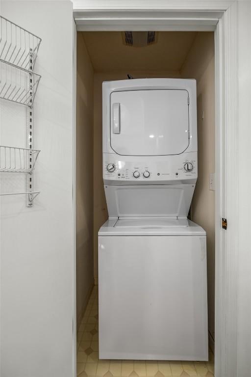 3100 Chinook Ln Unit 6, Steamboat Springs, CO 80487 - laundry room with stacked washer and clothes dryer