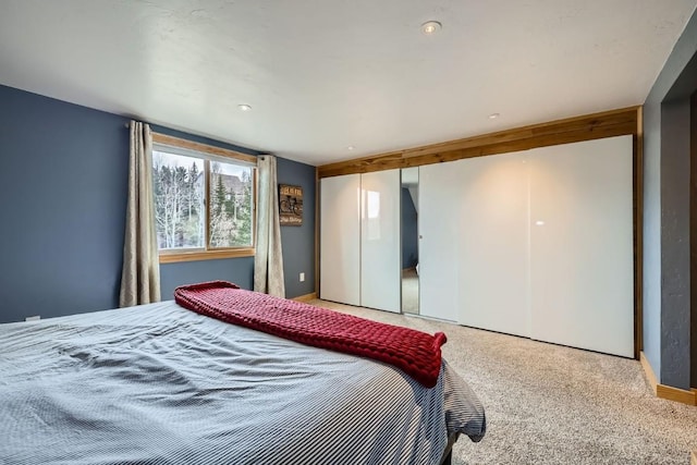 bedroom featuring carpet floors
