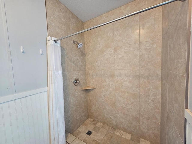 21762 4th Ave, Phippsburg, CO 80469 - bathroom featuring a tile shower