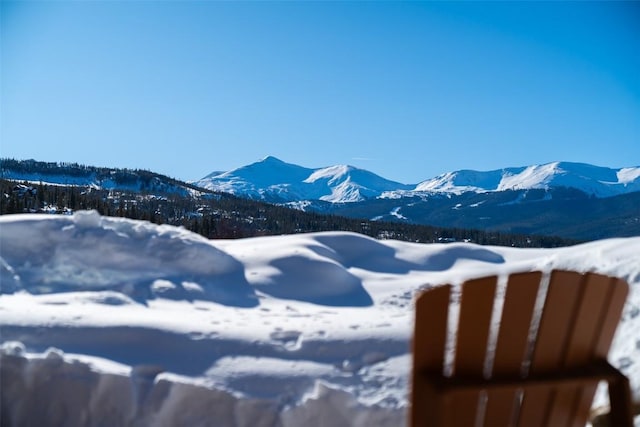 view of mountain feature