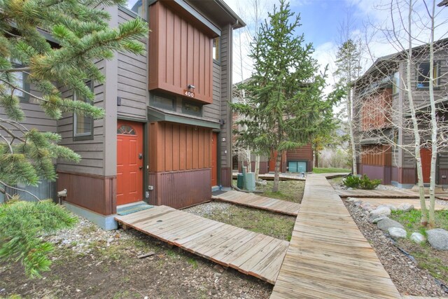 400 Bayview Dr Unit D, Frisco, CO 80443 - doorway to property featuring board and batten siding
