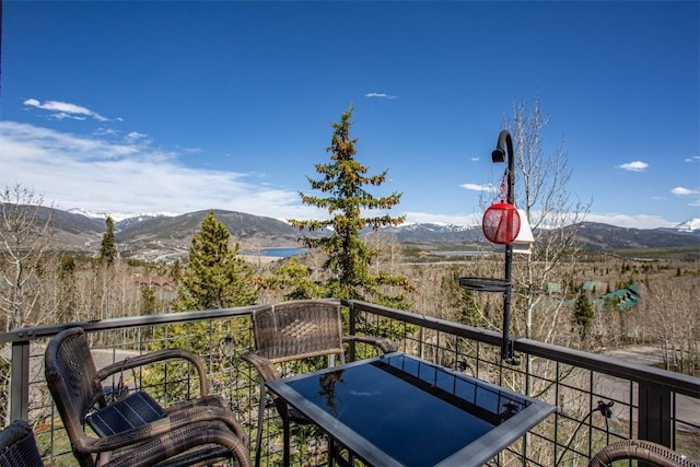 7237 Ryan Gulch Rd Unit 307, Silverthorne, CO 80498 - balcony featuring a mountain view