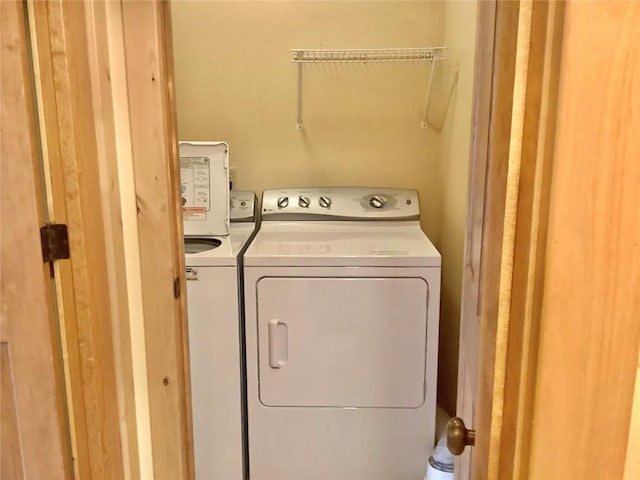 720 Lagoon Dr Unit D, Frisco, CO 80443 - washroom with washing machine and clothes dryer