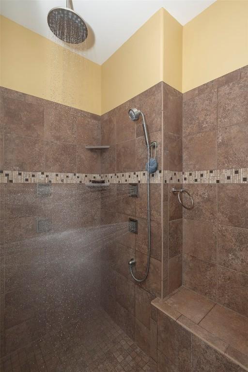 12000 Ute Pass Rd, Parshall, CO 80468 - full bathroom featuring tiled shower