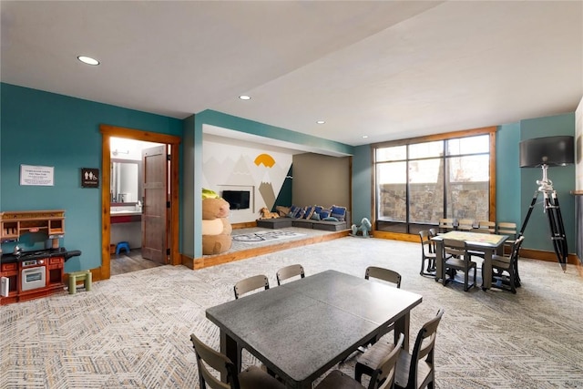 dining area featuring carpet floors, recessed lighting, and baseboards