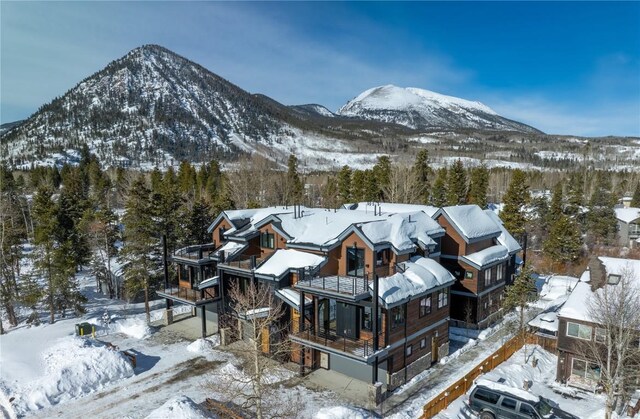 property view of mountains