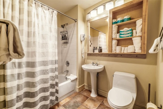 140 Ida Belle Dr Unit 8178, Keystone, CO 80435 - full bathroom with shower / bath combination with curtain, toilet, a sink, and baseboards