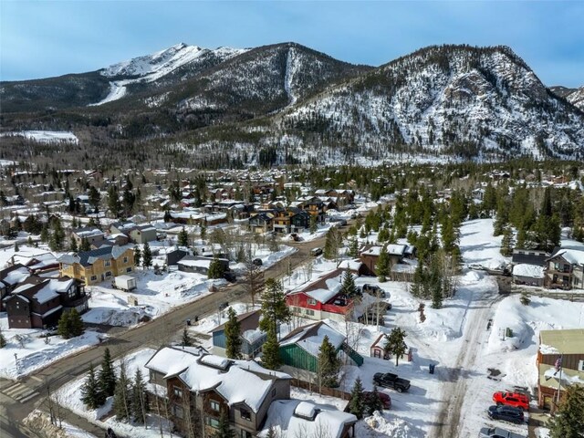 mountain view featuring a residential view