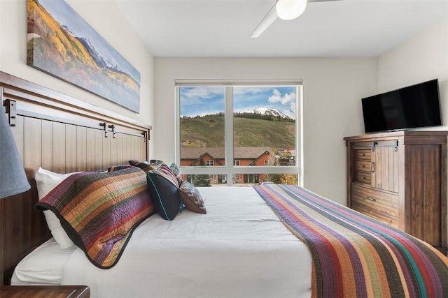 bedroom with a ceiling fan