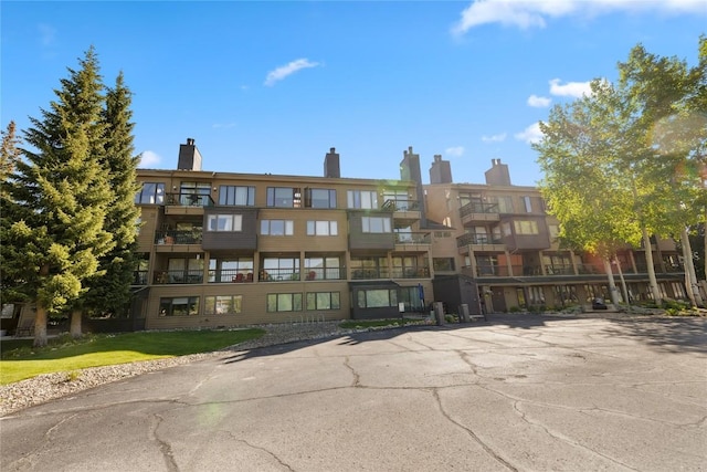 22300 US Highway 6 Unit 1746, Keystone, CO 80435 - view of building exterior with uncovered parking
