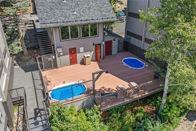 deck with stairs