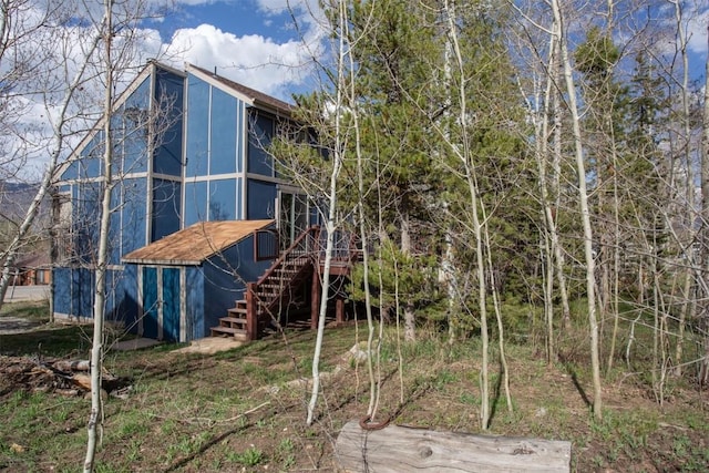 602 Ryan Gulch Rd Unit B, Silverthorne, CO 80498 - back of property featuring stairway