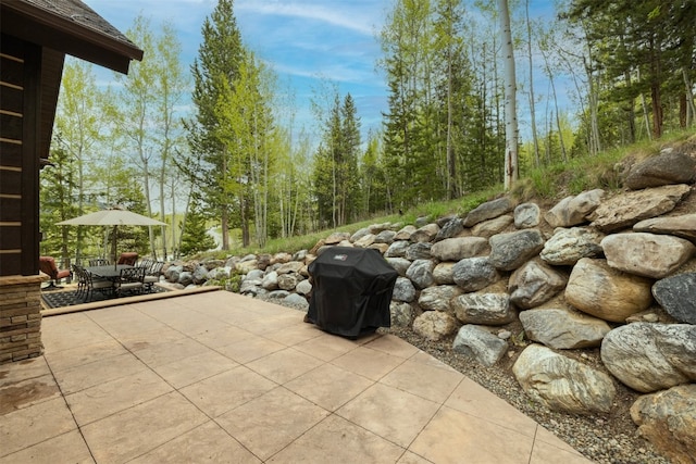2655 Hunters Knob Rd, Silverthorne, CO 80498 - view of patio with grilling area and outdoor dining area