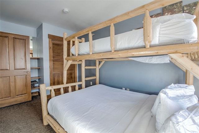 bedroom with carpet