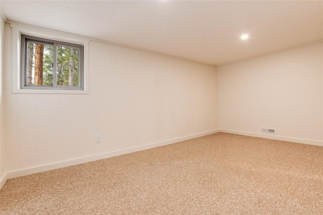 spare room with carpet flooring