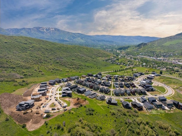 bird's eye view featuring a mountain view