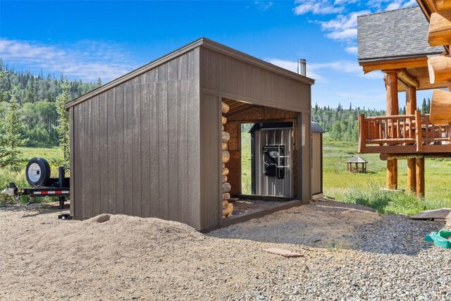 view of outbuilding