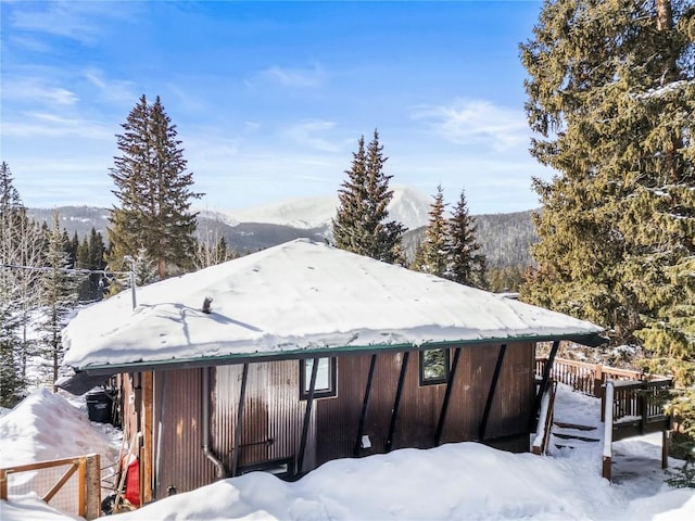 exterior space with a mountain view