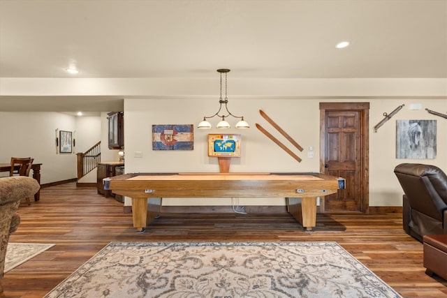 rec room with baseboards, wood finished floors, and recessed lighting