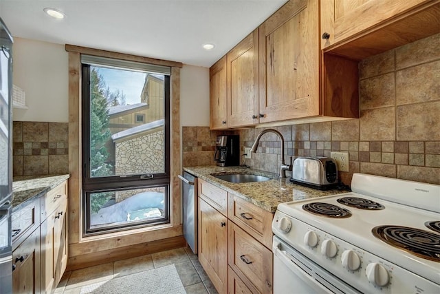 kitchen with dishwasher, plenty of natural light, a sink, and white range with electric stovetop