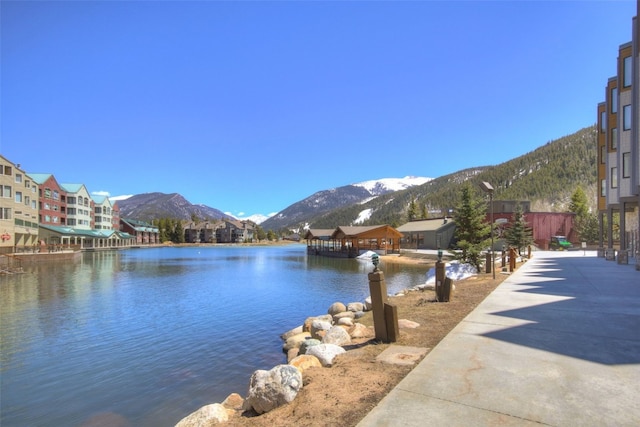 water view featuring a mountain view