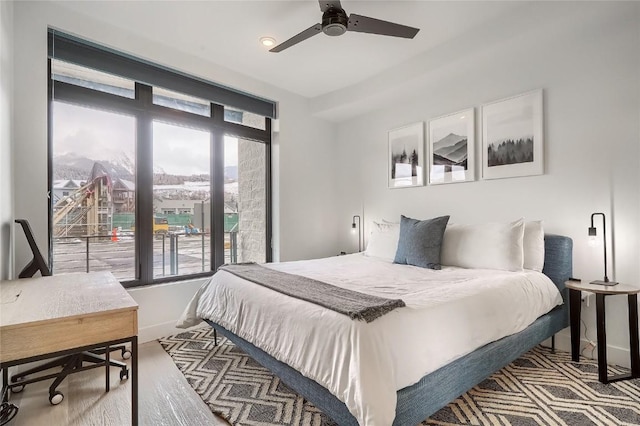 bedroom with ceiling fan