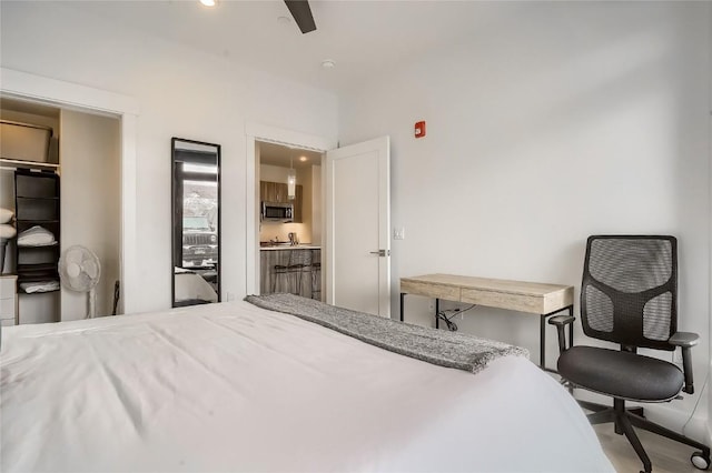 bedroom featuring ceiling fan