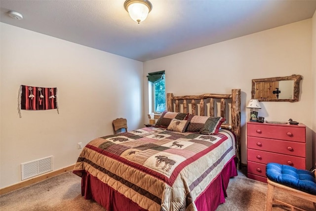 bedroom with carpet flooring