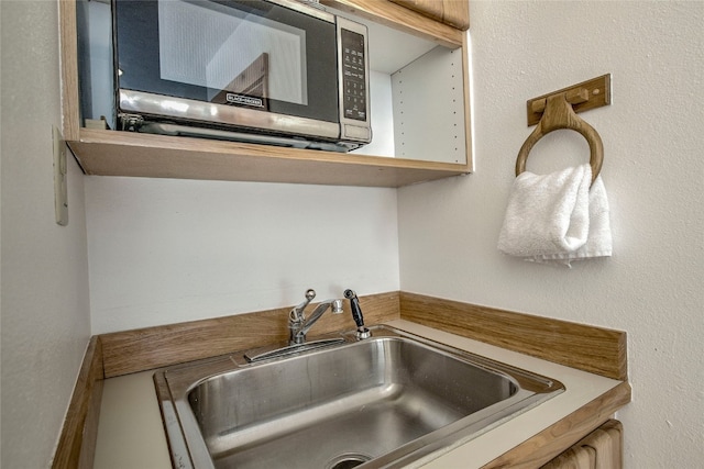 kitchen featuring sink