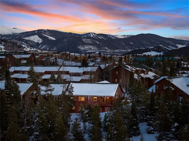 mountain view featuring a residential view