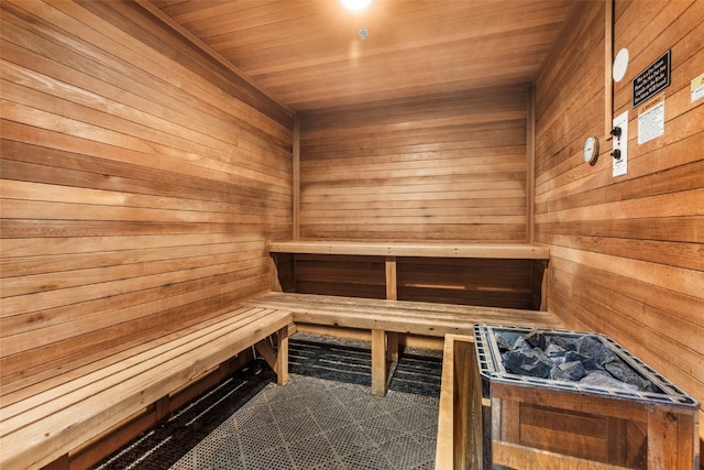 view of sauna / steam room