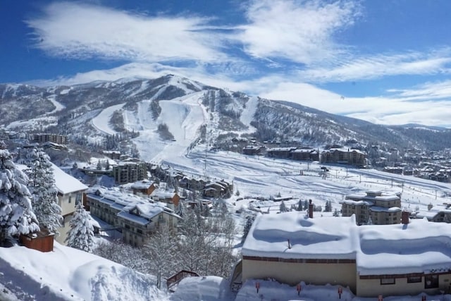 property view of mountains