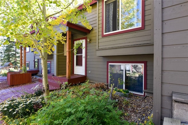 view of property entrance