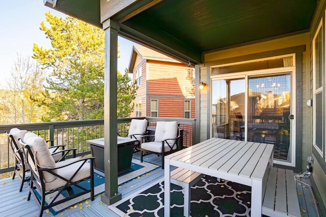 deck with an outdoor hangout area