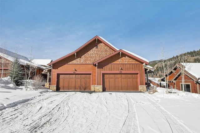 view of front of house featuring a garage