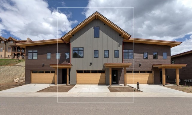 view of front of property featuring a garage