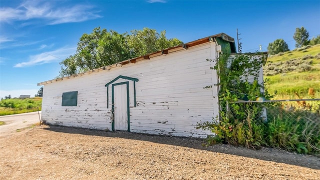 view of outbuilding