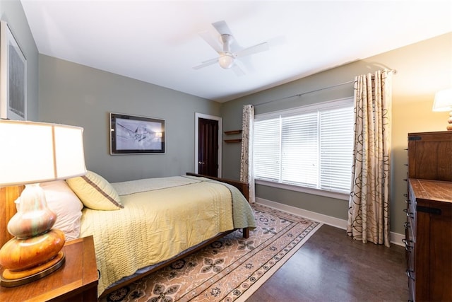 bedroom with ceiling fan