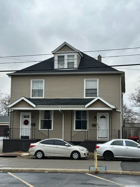 front facade featuring a porch