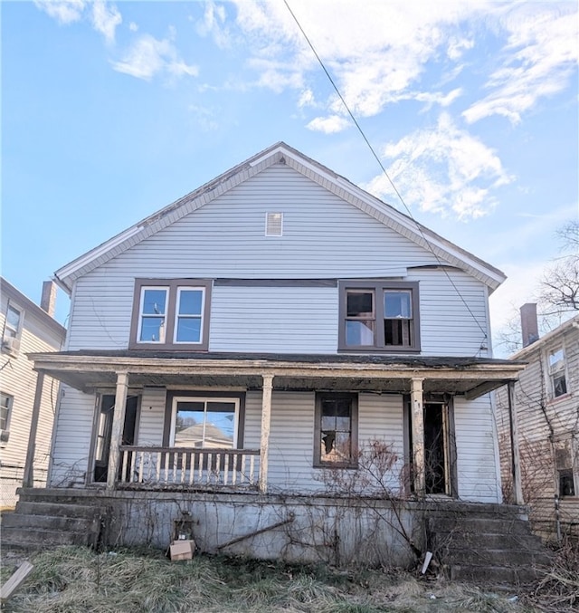 view of front facade featuring a porch