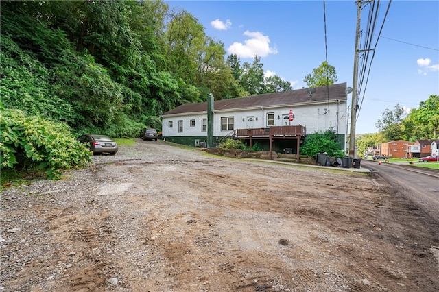 view of front of property featuring a deck